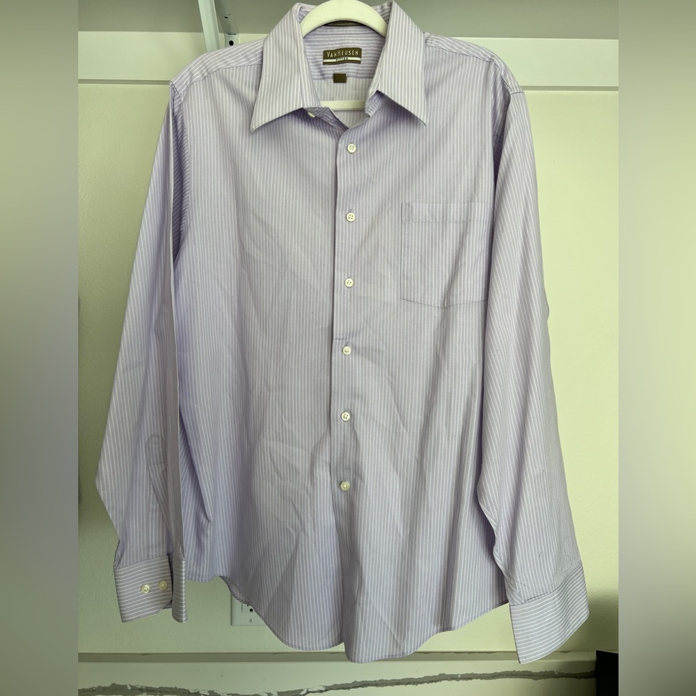 Van Heusen Fitted Men’s button-down dress‎ shirt purple lilac 17 1/2 (36-37)